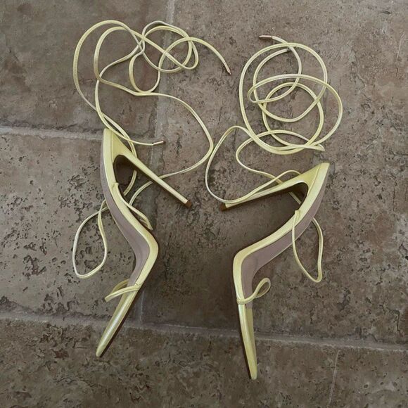 FEMME LA Luce Minimal Heeled Sandal in Sol - Picture 6 of 8